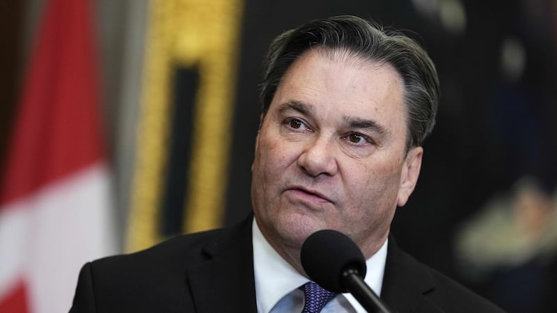 NDP leader introduces bill that would require floor crossers to face voters first