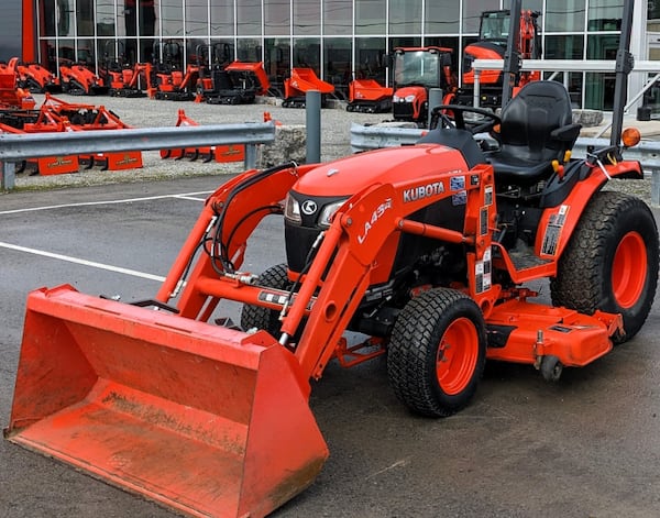 Police searching for stolen tractor from Wainfleet business