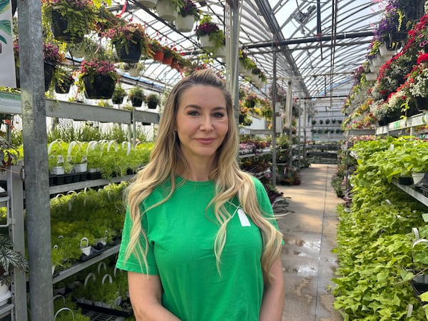 ‘A really special weekend’: Saskatoon greenhouses prep for busy Mother’s Day weekend