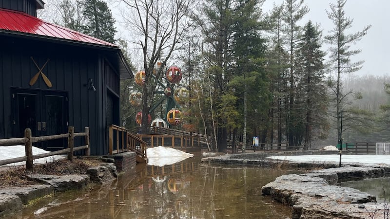 Popular Muskoka theme park fights spring flooding ahead of busy season