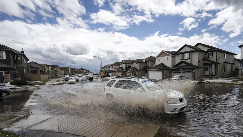 Province ready to help out as Environment Canada issues rainfall warnings across Alberta: Smith