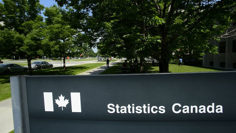 Economy adds 88,000 jobs as unemployment rate falls to 6.6%: StatCan