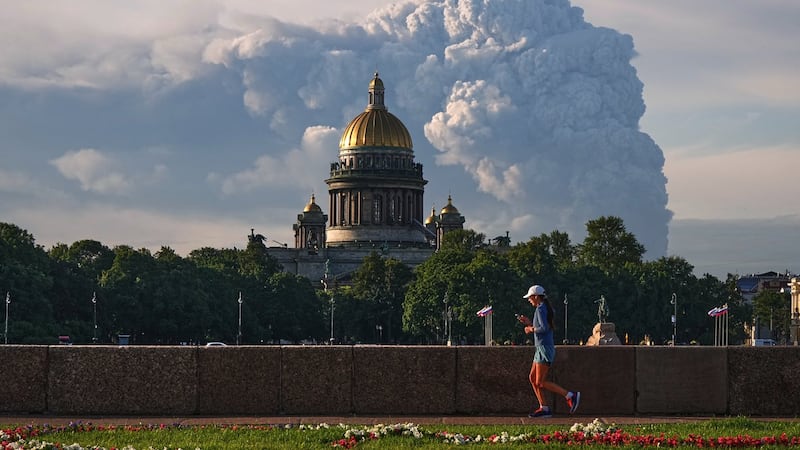 Russian ballistic strike kills 10 after Ukraine’s Zelenskyy hosts U.S. company making Patriots