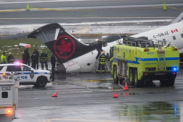 ‘I feel it in my bones’: Longtime air traffic controller on N.Y. plane crash