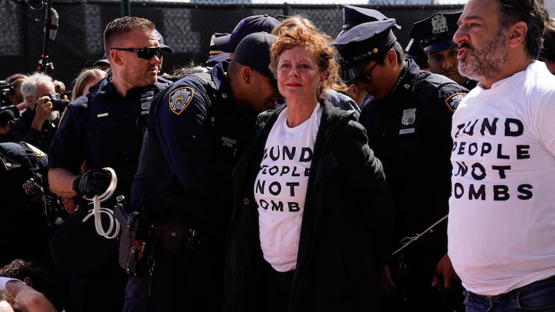 Susan Sarandon among Hollywood stars arrested in anti-Netanyahu UN protest