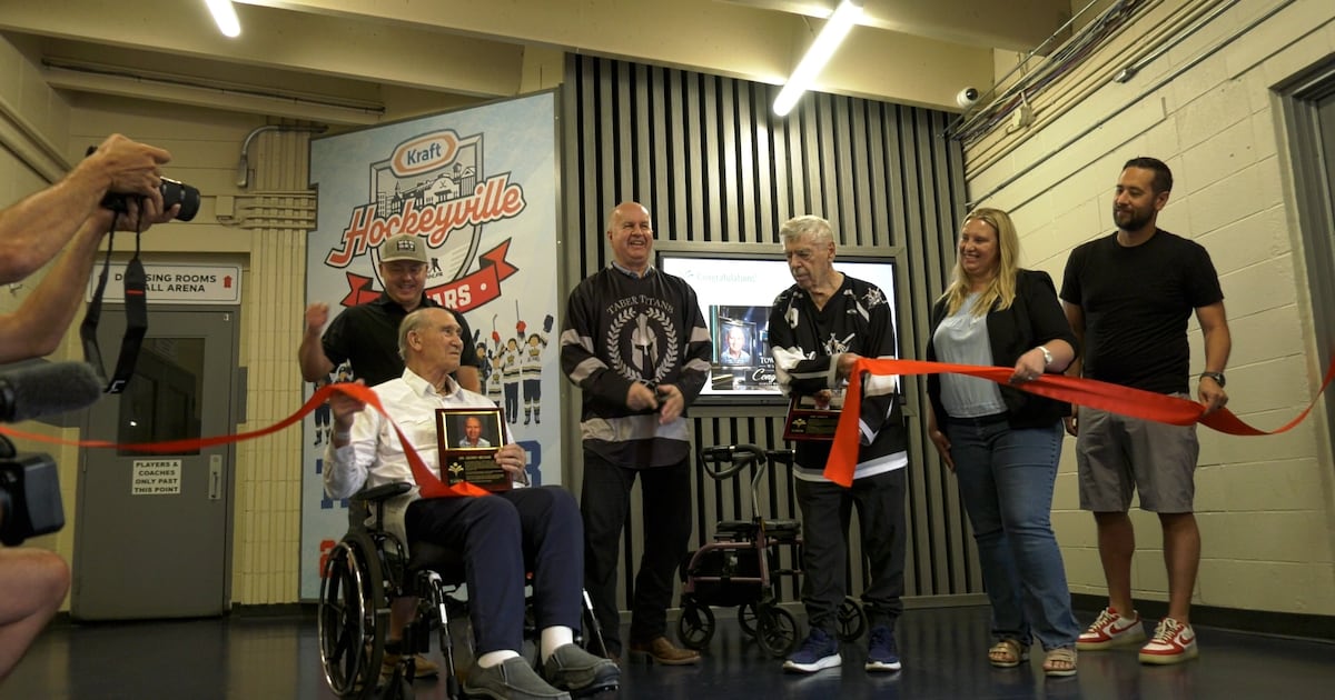 Taber's large ice arena reopens seven months after Zamboni explosion