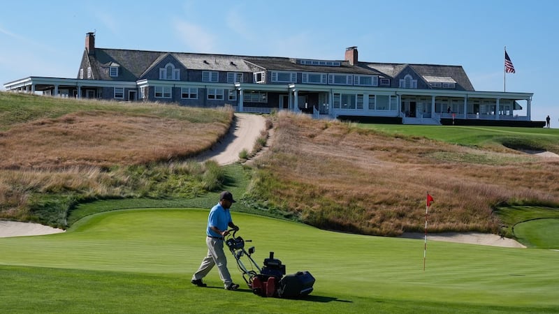 Miles Russell qualifies for the U.S. Open at age 17 with Tiger Woods’ son on the bag
