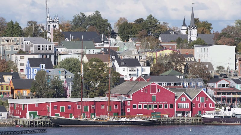 Mayor of Lunenburg, N.S., banned from taxi service after alleged late-night fracas