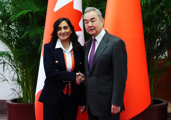 China’s foreign minister to visit Canada for first time in 10 years