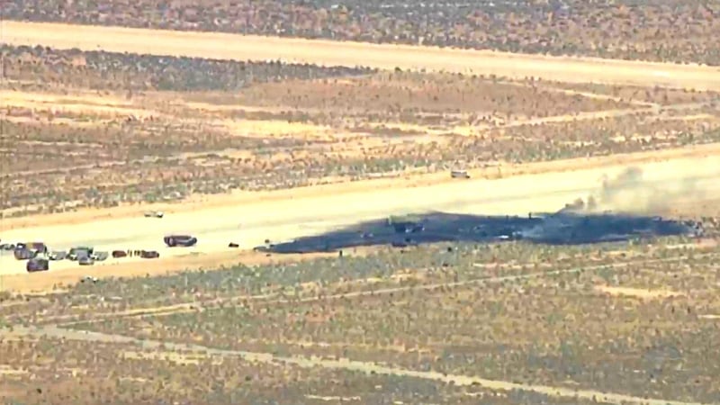B-52 on test flight plunged at nearly a mile a minute before crashing, killing 8