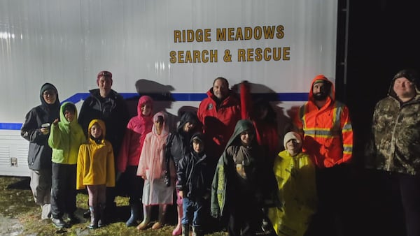 Pitt Meadows Scouts provide emergency help to hikers