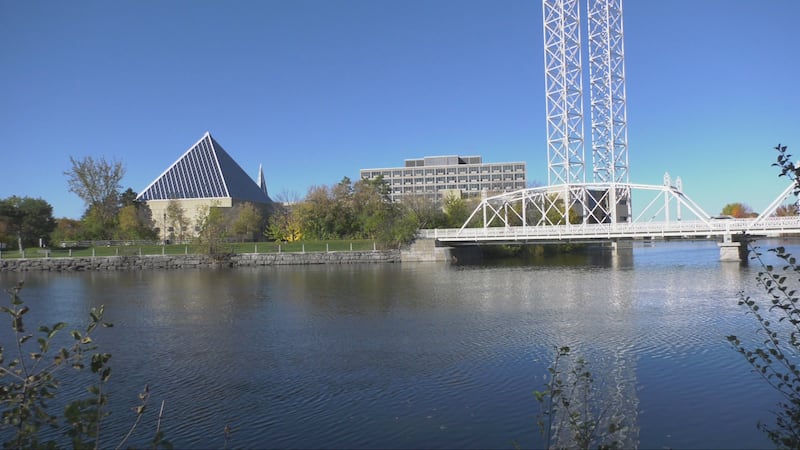 Ottawa’s stretch of sunshine and mild temperatures continues today