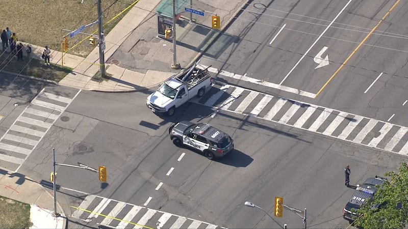 2 children taken to hospital after being hit by driver in North York