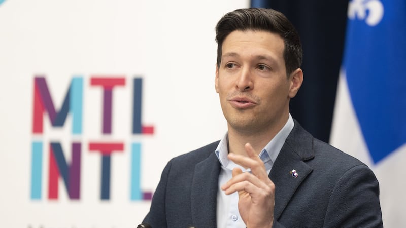 Laval, Que., mayor announces he has a brain tumour