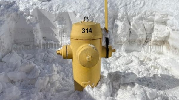 Heavy snowfall sparks call for residents to clear hydrants