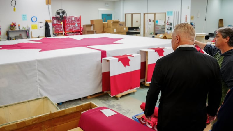 Ford praises Flags Unlimited in Barrie, Ont.
