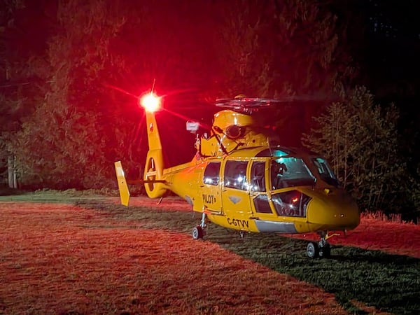 Lost teenagers rescued from North Shore backcountry