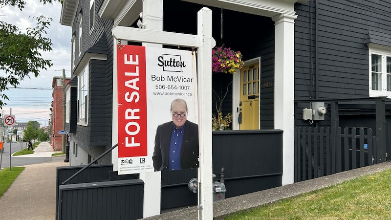 Canadians say home prices remain ‘unreasonably high’ compared to a decade ago: poll