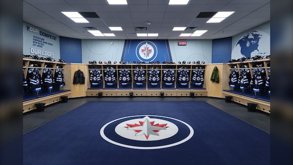 Winnipeg Jets upgrading home dressing room, auctioning off player stalls