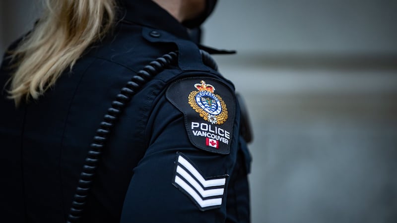 Shoplifter arrested after threatening convenience store worker with knife, Vancouver police say