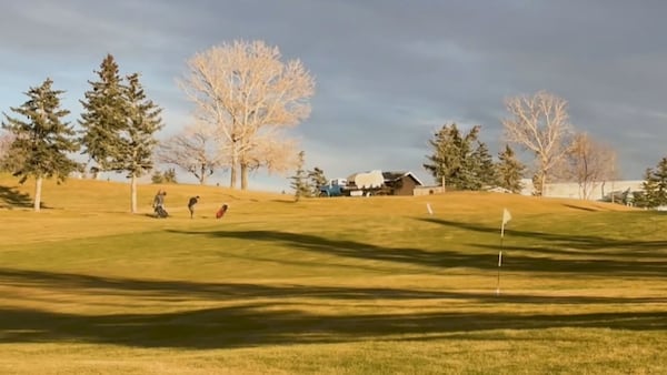 Fox Hollow golfers enjoy a November round, thanks to balmy conditions