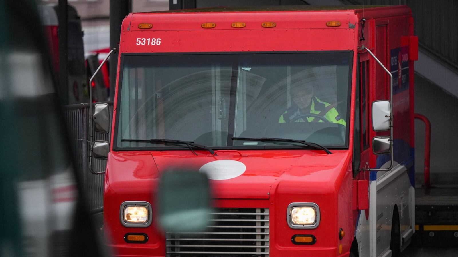 Canadian Fail Canada Post strike: Crown corporation, workers fail to make progress
