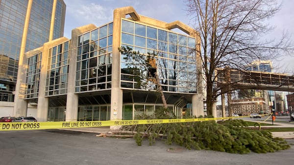 Downtown building damaged after unmanned Halifax Transit bus crashes
