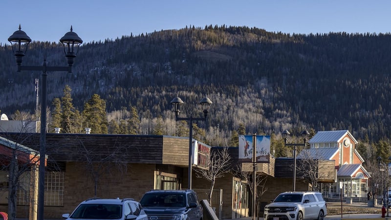 Mounties investigate after man flashes knife at youth in Tumbler Ridge, B.C.