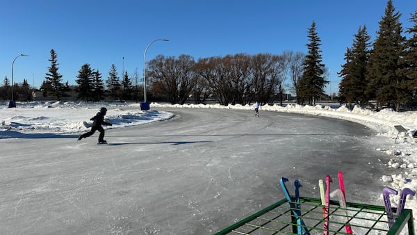 Regina club invites public to try long-track speed skating