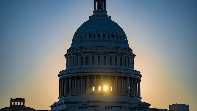 Illinois man charged with mailing white powder to members of Congress