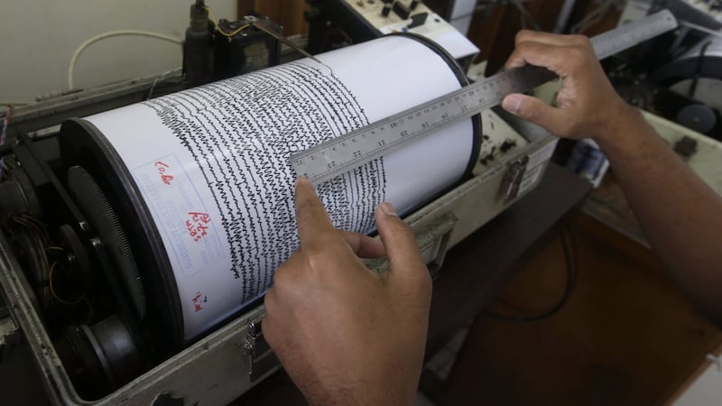 Magnitude 5.6 earthquake rumbles off B.C. coast west of Vancouver Island