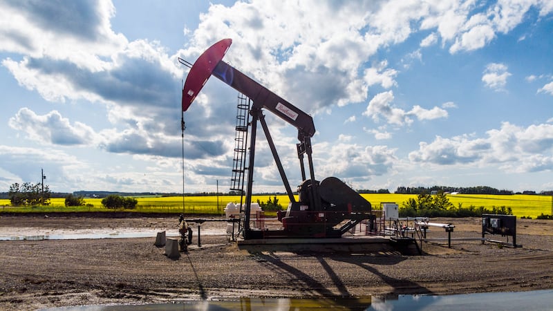 Economy now a top concern ahead of environmental protection, new poll says