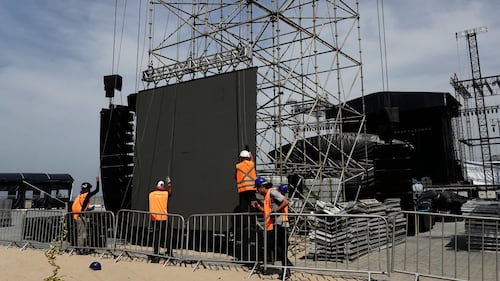 Construction of the stage for Shakira's concert in Brazil resumes after worker's death