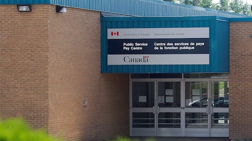Government extends contracts of 750 pay centre workers to manage job cuts
