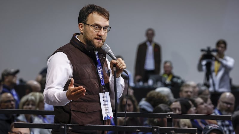 Separatist leader behind voter list leak uncooperative: Elections Alberta