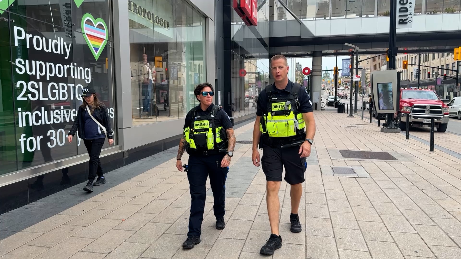OC Transpo’s Community Visibility Team making transit safety a visible prio