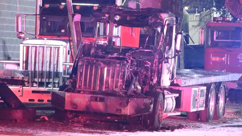 Police investigate suspicious tow truck fire in Mississauga