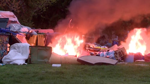 Crews respond to 2 fires within an hour at homeless encampment in Hochelaga