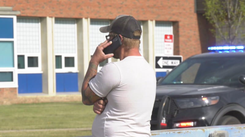 ‘I was about to cry’: Families spend hours in fear during lockdown at Edmonton school