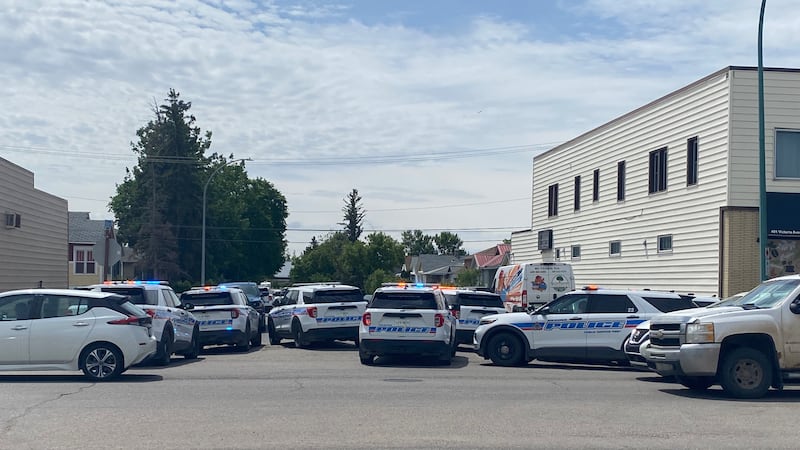 Regina police operation underway on Elliott Street, public asked to stay away