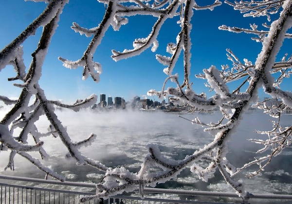 Deep freeze set to grip Montreal this weekend, with snow on the way