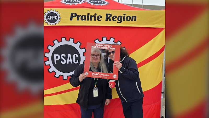 Unionized Casino Regina workers enter second day of negotiations