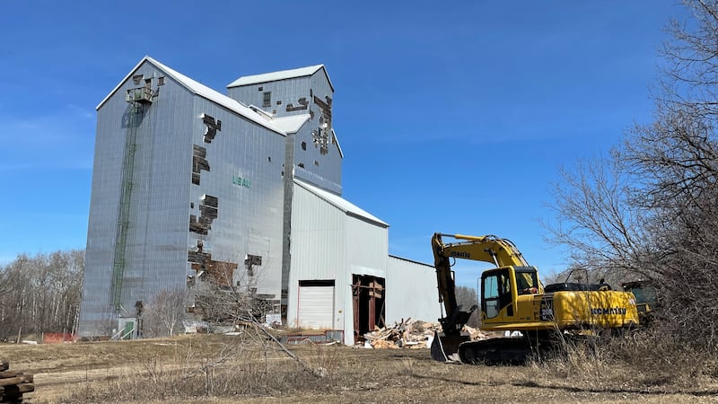 ‘I’m not optimistic at all’: Community concerned over fate of grain elevator property