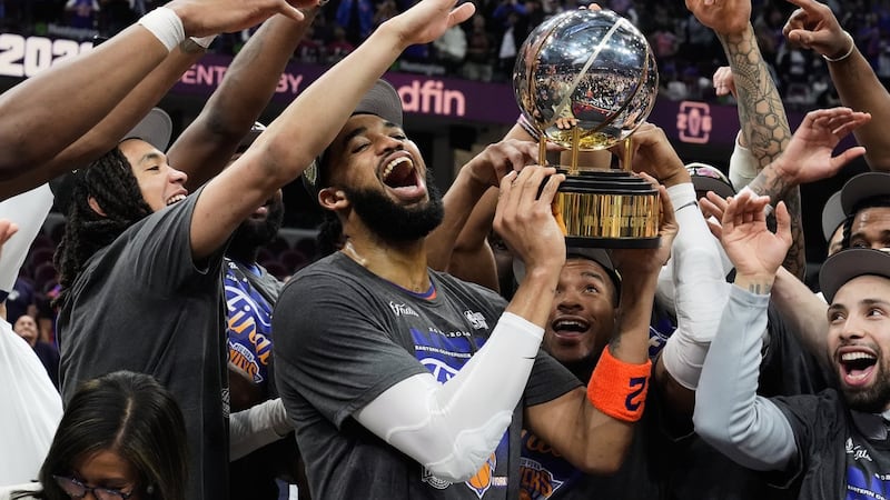 New York back in NBA Finals for first time since 1999 after beating Cleveland 130-93 to finish sweep