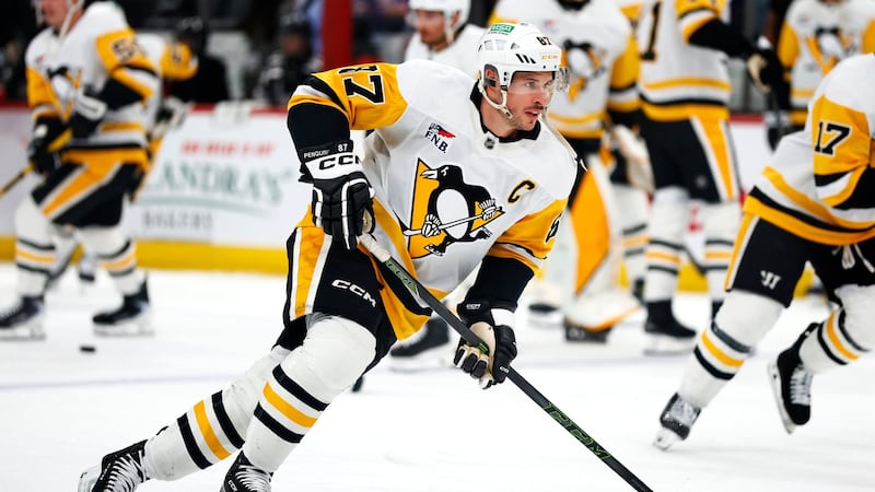 Crosby seen as top coaching candidate, MacKinnon has most intense training regimen: NHLPA poll