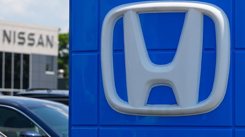 Japanese automakers Nissan and Honda agree to work together on software for cars