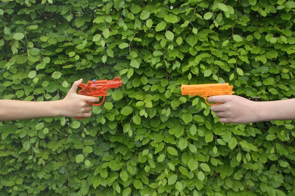 ‘Senior Assassin’ game prompts London police warning over imitation guns