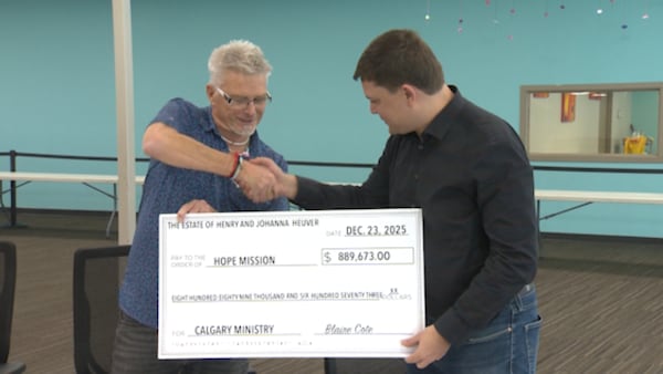 Calgary family donates nearly $900K to Hope Mission for Christmas