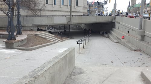 Ottawa looks to improve lighting, pedestrian infrastructure at access points to ByWard Market, downtown area