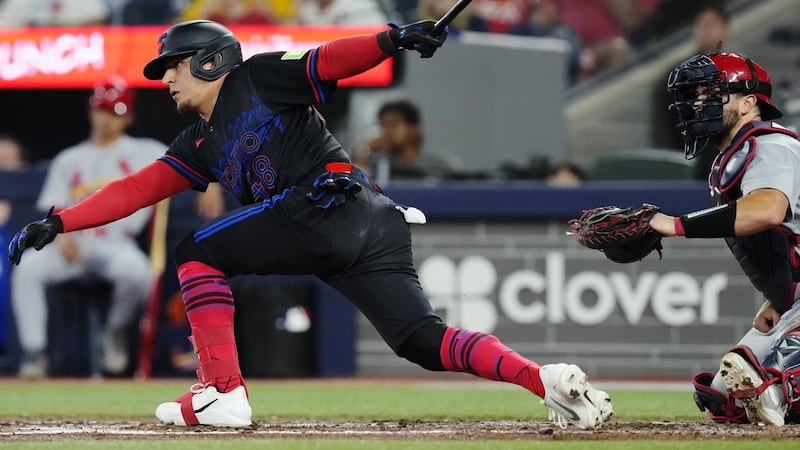 Pinch-hitter Luis Urias's late two-run single lifts Blue Jays over Cardinals 3-1